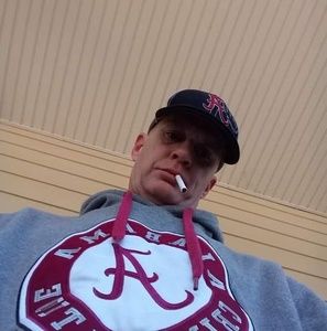 Meet your Posher, Dennis